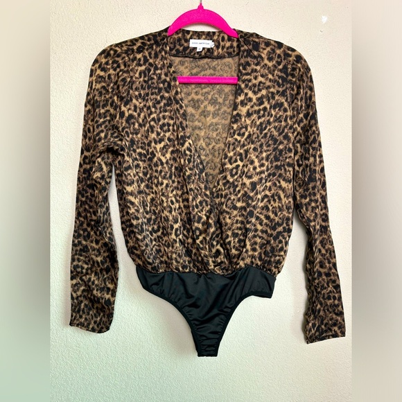 Good American Leopard Animal Print Plunging Faux Wrap V-Neck Satin Bodysuit 0 - Picture 1 of 12